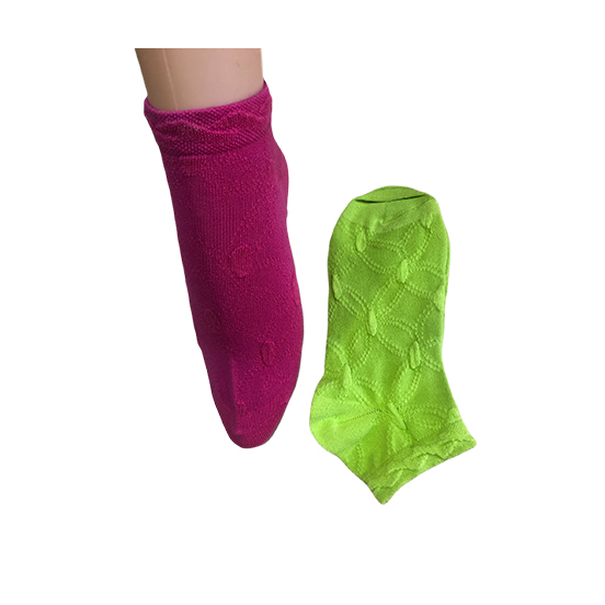 WOMEN'S SOCKET SOCKS WITH MESH PATTERN